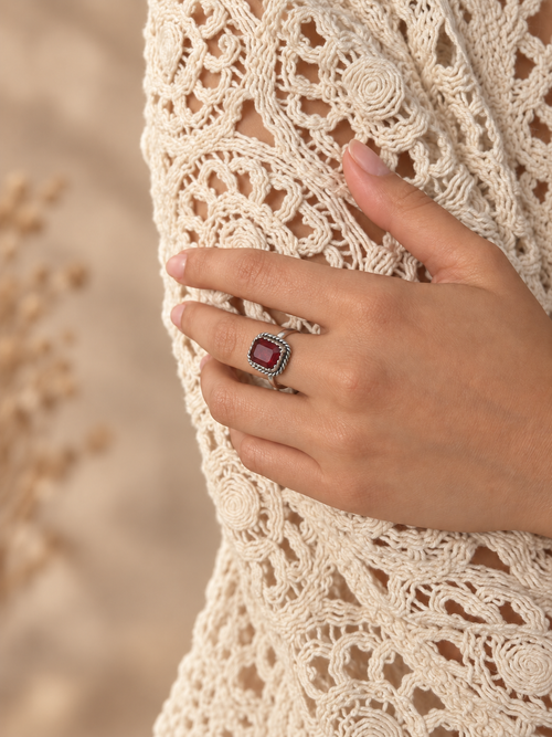 Anillo Carmesí - Rubí